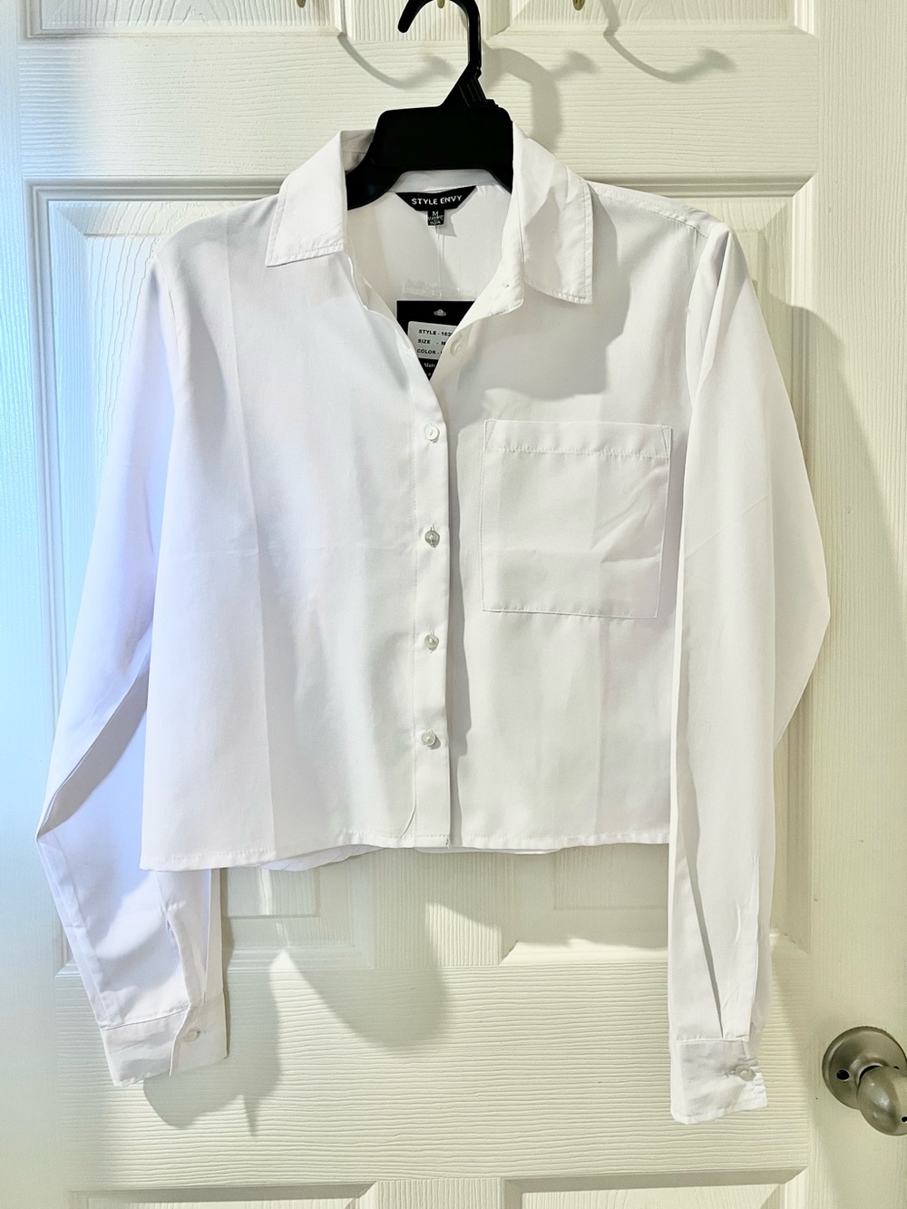 Style Envy White Cropped Button-Front Long Sleeve Top